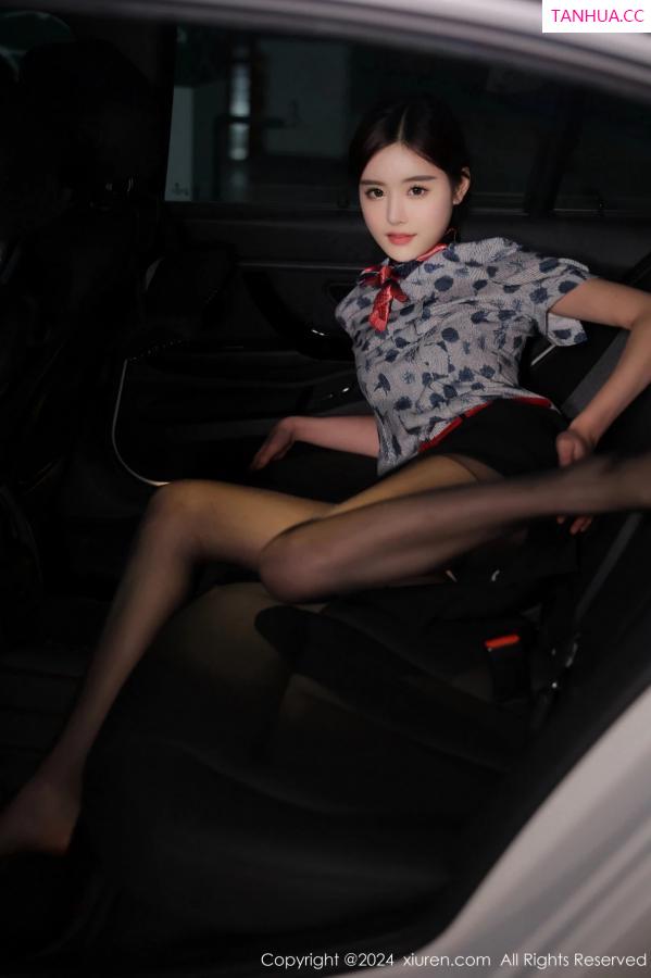   [XiuRen]高清写真图 2024.02.22 No.8125 晚苏susu 制服美腿第35张图片